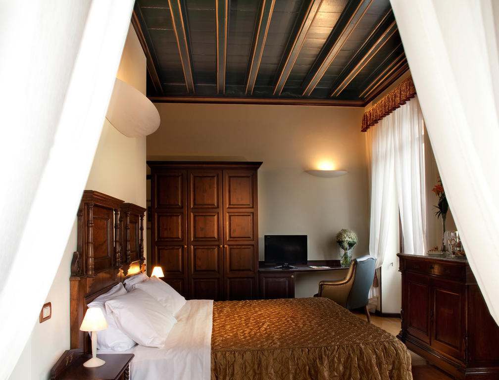 Hotel Villa Giulia غارنانو الغرفة الصورة